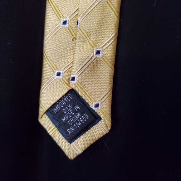Canterbury Silk Yellow, Blue, & White Tie - Picture 6 of 6